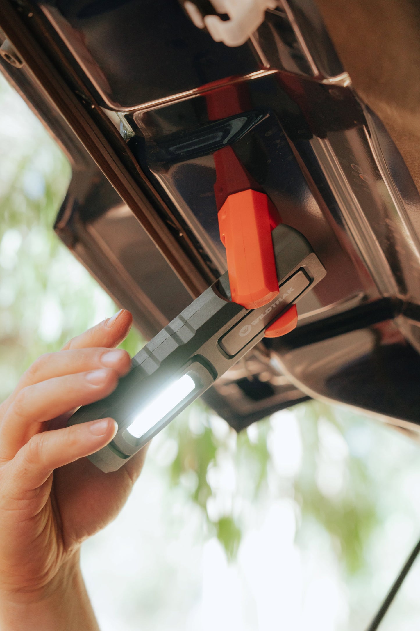 WildTrak Rechargeable Handheld Worklight